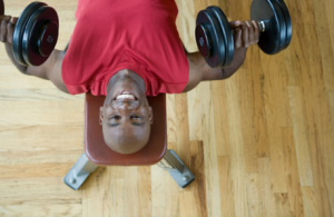 2016black-man-weight-lifting